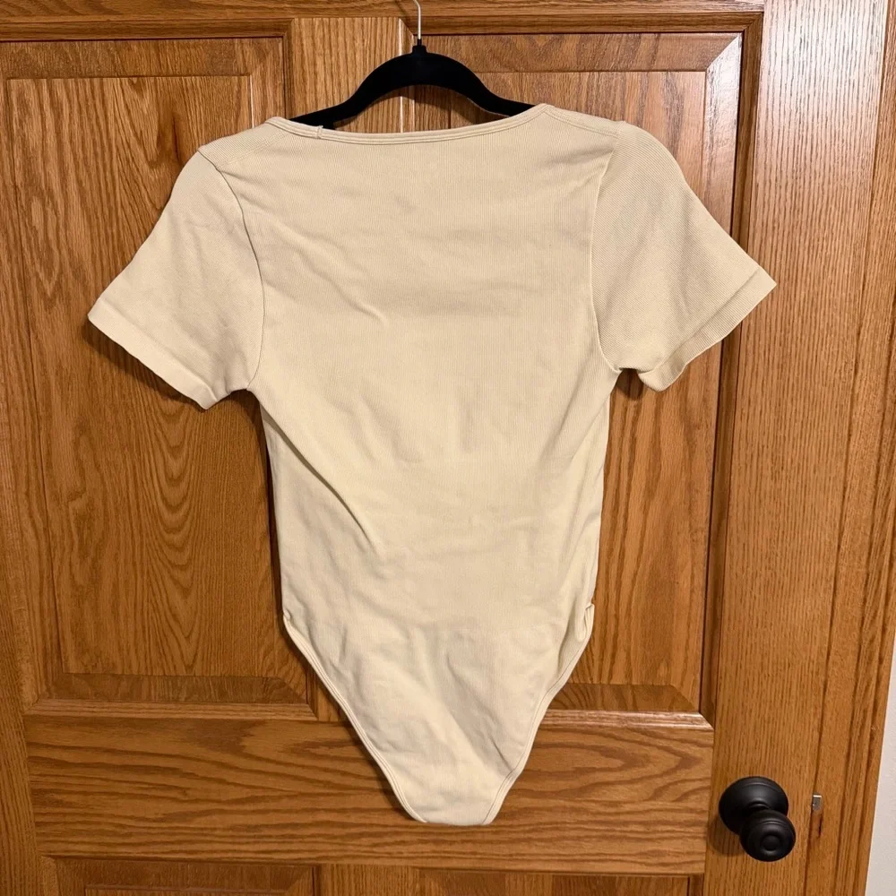 OQQ Cream Short Sleeve Bodysuit - Picture 3 of 3